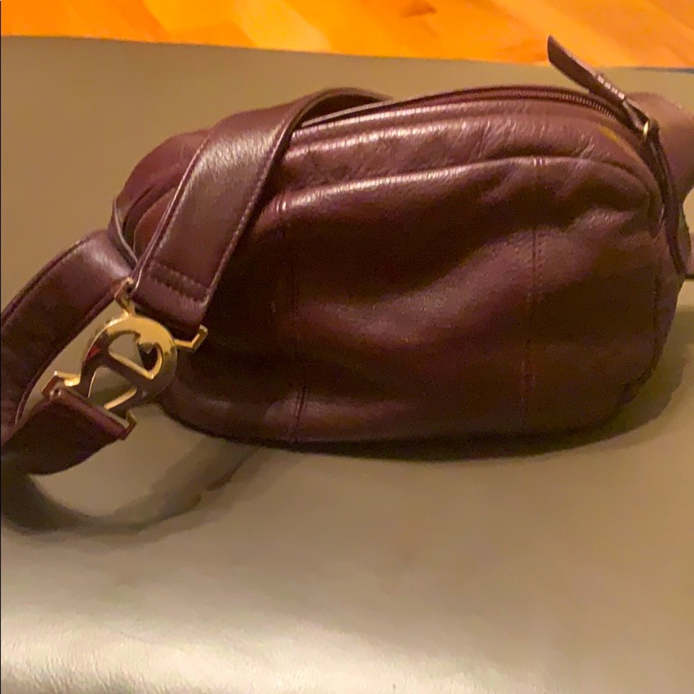 Crossbody purse